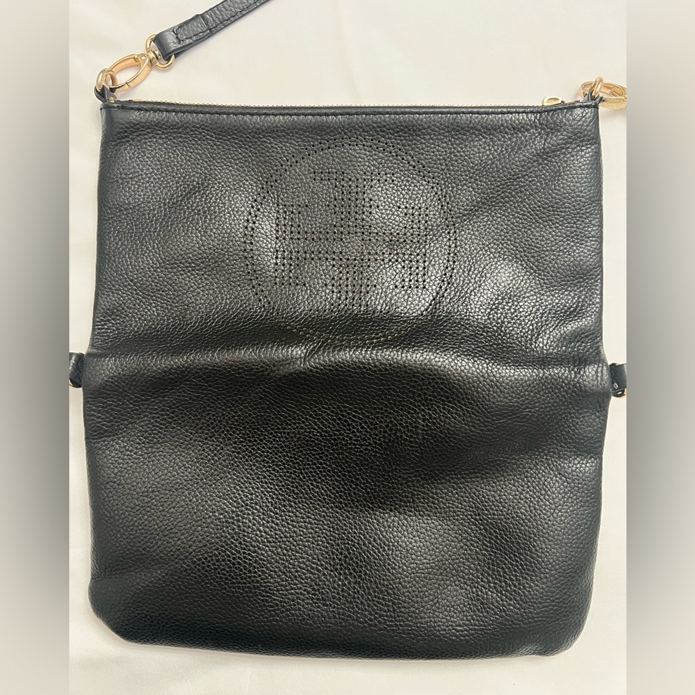 Tory Burch leather fold over crossbody. - Picture 3 of 12